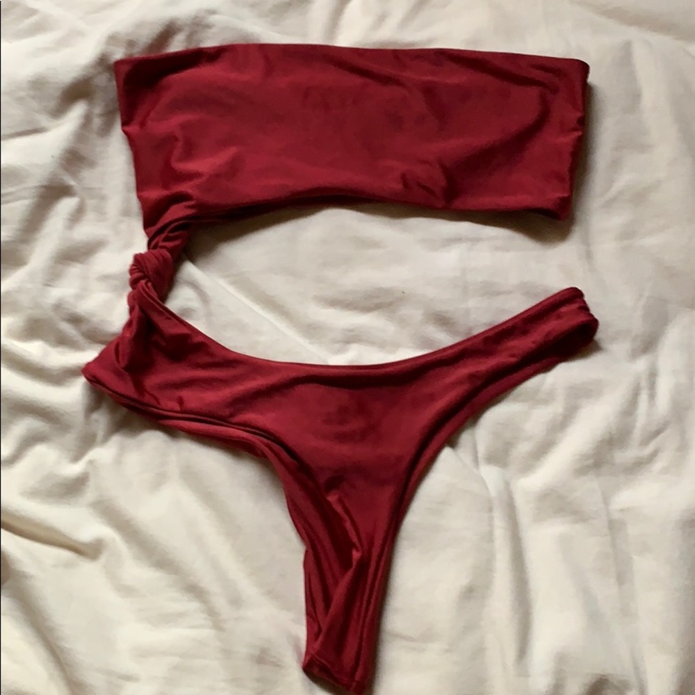 GORGEOUS MAROON TANKINI